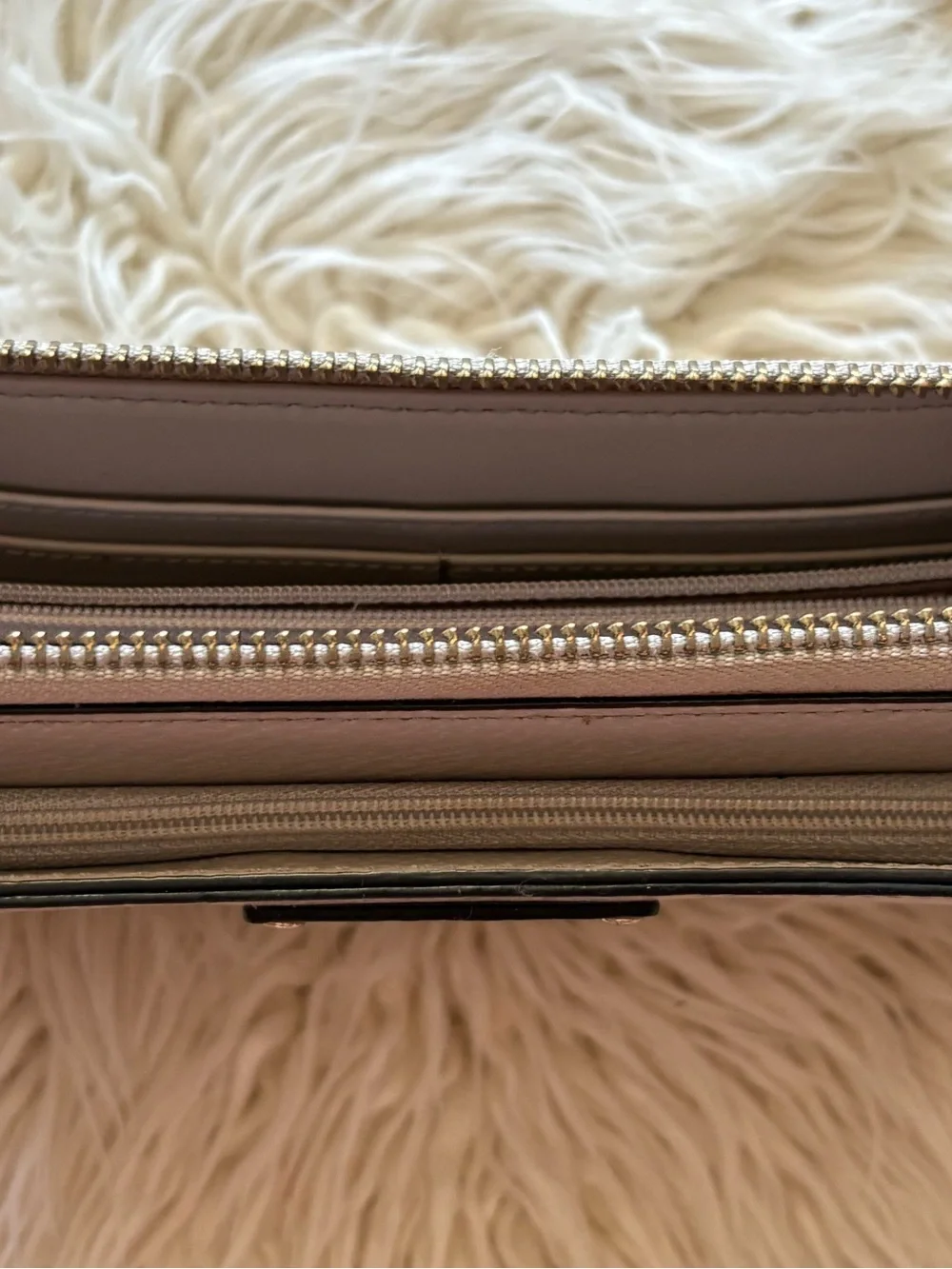 Kate Spade Layton Wellesley Grand Street Zip Wristlet Wallet Mousse Frosting EUC